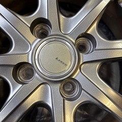 DUNLOP WINTER MAXX スタッドレスタイヤ4本の画像