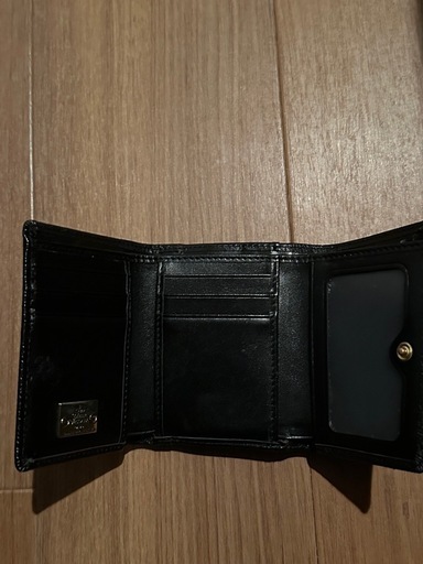 ヴィヴィアン 財布 折りたたみ