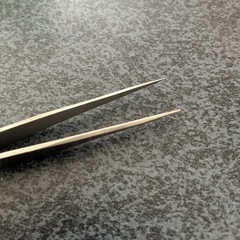 お取り引き中ピンセットの画像