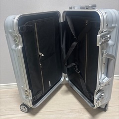 シルバー アルミ キャリーケース Sサイズ　新品の画像
