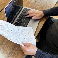 【☺️就労継続支援B型ピーススマイル☺️】アパレルのお仕事♪未経験OK／送迎あり／短時間OK  アパレルに関わるお仕事ができる、ちょっと珍しいB型事業所です😊 軽作業だけじゃない、楽しくスキルアップできる環境です！ の画像