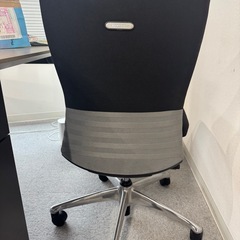 オカムラ プリッツァ オフィスチェアの画像