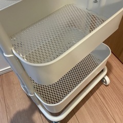 【取引中】IKEA　ワゴン　ラック　キャスター付き、三段  の画像