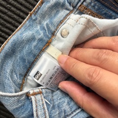 ブルーデニムジーンズ➕黒ブラトップの画像