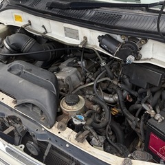 レジアス 2.7 8人乗り 機関良好の画像