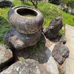 石　庭　灯籠の画像