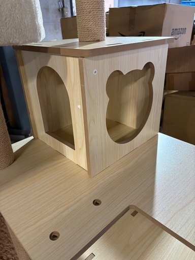 新品　立組立済み キャットタワー 木製 大型猫 据え置き 省スペース スリム 猫タワー 宇宙船2個 中型 シニア猫 キャットツリー お