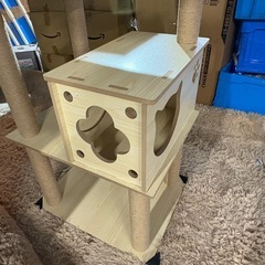 新品　立組立済み キャットタワー 木製 大型猫 据え置き 省スペース スリム 猫タワー 宇宙船2個 中型 シニア猫 キャットツリー おしゃれ クリアボウル 隠れ家 ボックス 猫ハウス 爪とぎポール 多頭飼い 安定 高さ170cm 運動不足解消 麻紐 サイザル麻 スクラッチ コットン紐巻き 木目 猫ベッド 展望台 見晴台 インテリア性 頑丈 上下しやすい ストレス発散 成猫 子猫　の画像