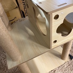 新品　立組立済み キャットタワー 木製 大型猫 据え置き 省スペース スリム 猫タワー 宇宙船2個 中型 シニア猫 キャットツリー おしゃれ クリアボウル 隠れ家 ボックス 猫ハウス 爪とぎポール 多頭飼い 安定 高さ170cm 運動不足解消 麻紐 サイザル麻 スクラッチ コットン紐巻き 木目 猫ベッド 展望台 見晴台 インテリア性 頑丈 上下しやすい ストレス発散 成猫 子猫　の画像