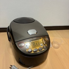 象印　炊飯器　5.5合の画像