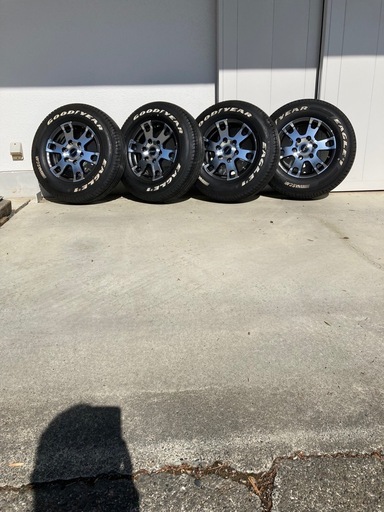 ハイエースバン用タイヤ＆ホイール4本セット（トヨタ純正オプション品）