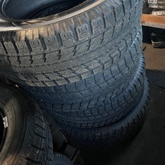 【冬タイヤ4本セット】TOYO OBSERVE GSi-5 265/65R17 残溝9〜9.5割 バリ溝 冬タイヤ スタッドレスタイヤ 4本セット 中古の画像