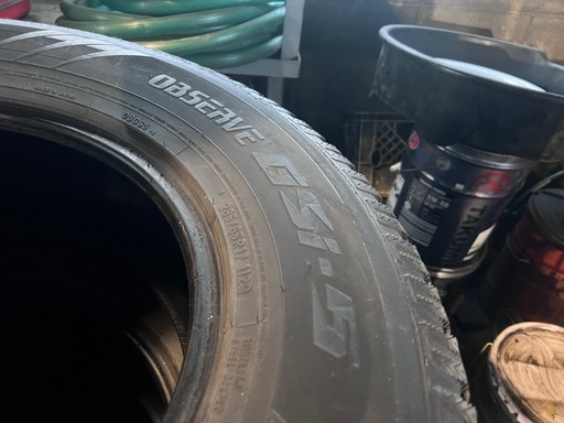 【冬タイヤ4本セット】TOYO OBSERVE GSi-5 265/65R17 残溝9〜9.5割 バリ溝 冬タイヤ スタッドレスタイヤ 4本セット 中古
