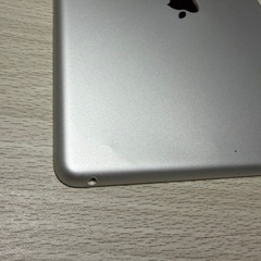 iPad 第9世代　64GB Wi-Fiモデル　カバー付きの画像