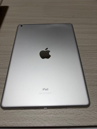 iPad 第9世代　64GB Wi-Fiモデル　カバー付き