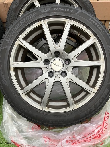 ゴルフR 2017年前期  225/45r17 インチダウン
