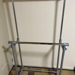 調整可能なハンガーラックダブルの画像
