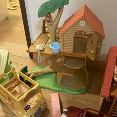 シルバニアファミリー 大量まとめ売り（家・車・遊具・家具・小物・人形付き）の画像