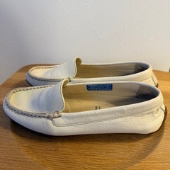 ロックポート ホワイトレザー 22.5cmの画像