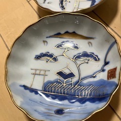 蔵から出てきたお皿の画像