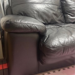 ニトリ　本革2人掛けソファの画像