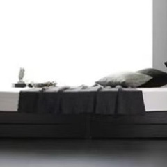 ダブルベッドの画像