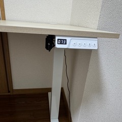 【新生活におすすめ✨】デスク・チェア・デスクライト3点セットの画像