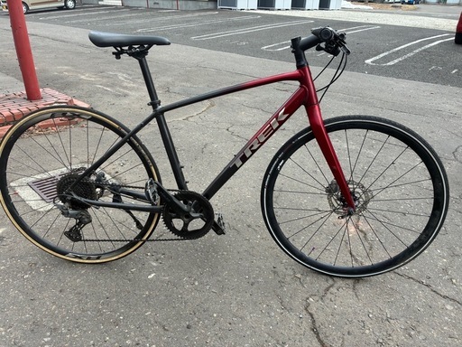 防犯登録解除済み　TREK トレック FX4 DISC クロスバイク2021