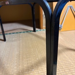 ガラステーブルの画像