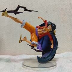 ワンピース　ルフィ2体＆チョッパーフィギュアセットの画像