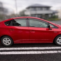 30プリウス前期　赤の画像