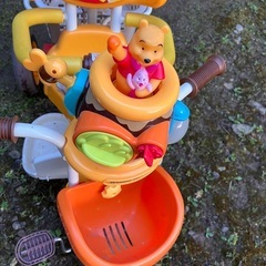 くまのプーさん三輪車　持ち手&カゴ付きの画像