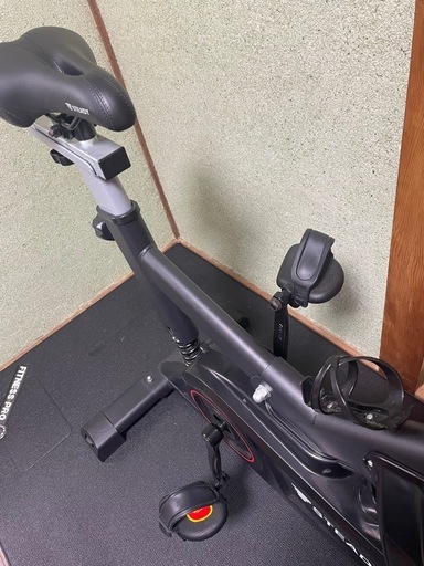 【エアロバイク】スピンバイク 健康器具　ダイエット