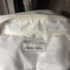 半袖白ワイシャツの画像