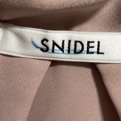 snidelのボウタイブラウス(サンプル品)です☺️の画像