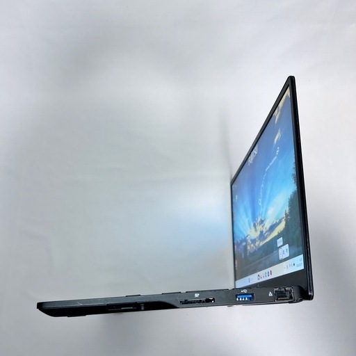 【Corei7×SSD512GB】超軽量738g｜富士通 LIFEBOOK｜第11世代