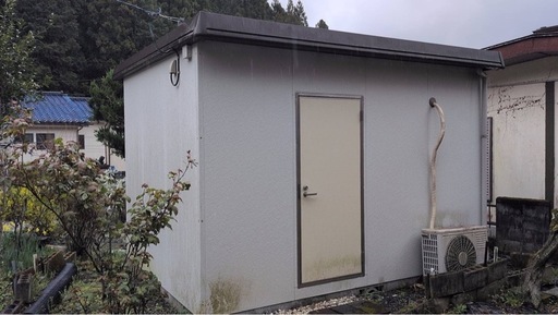 綺麗なプレハブ小屋?