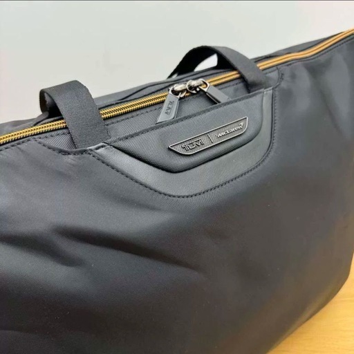 【未使用に近い】 
TUMI × マクラーレン コラボ 限定モデル】バリスティックナイロン メンズ トートバッグ 