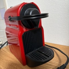 ネスプレッソ　本体　赤の画像