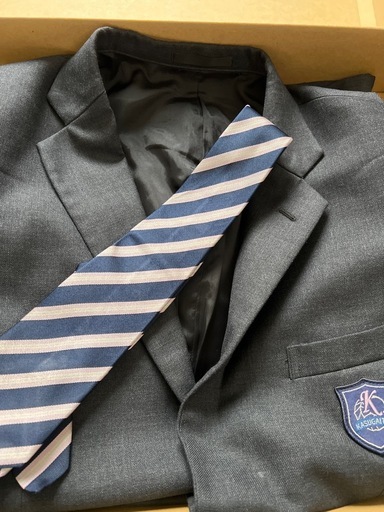 男子用の制服および体操服
