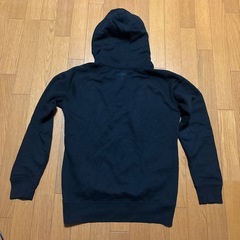 ノーコメントパリの画像