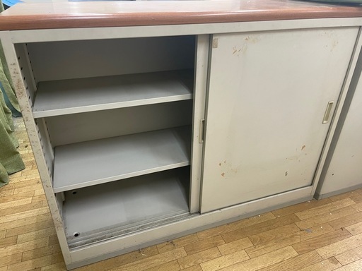 オフィスキャビネット　棚