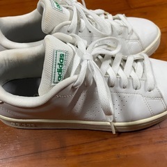 adidasスニーカー👟25.5cmの画像