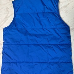 【新品】adidas 中綿ベスト 青/黄/紫　メンズMサイズの画像