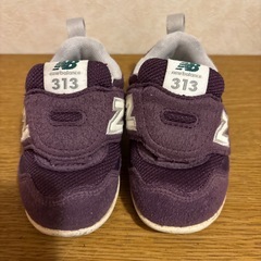 ニューバランス　靴　子どもの画像