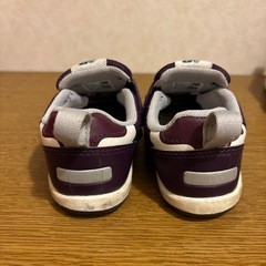 ニューバランス　靴　子どもの画像