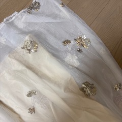 白いワンピース(ドレス)の画像