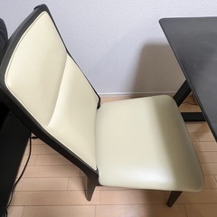 【無料】ダイニングテーブルセット（椅子付き）の画像