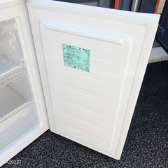 E3C0X2 送料設置無料　ハイセンス冷凍庫　61Lの画像