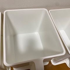 ニトリ　吊戸棚ストッカー　取っ手付ボックス　収納箱の画像